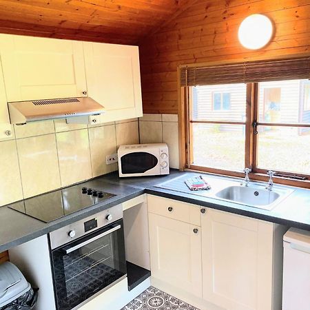 Otter 4 Hot Tub - Huntersmoon-Warminster-Bath-Salisbury Exterior foto